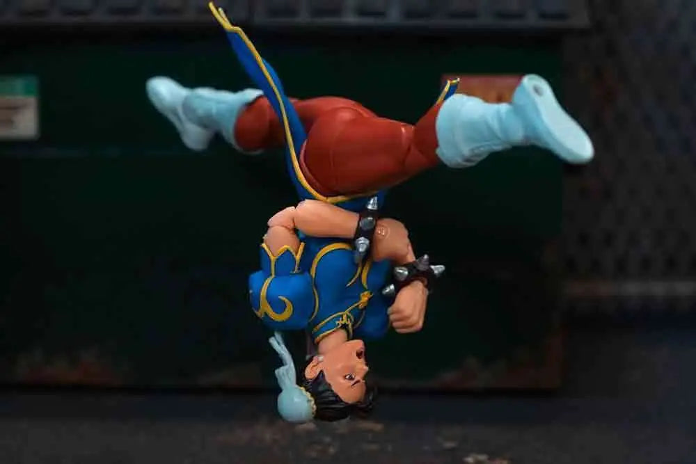 STREET FIGHTER 2: CHUN-LI BLUE DRESS - DE LUXE ACTION FIGURE SCALE 1:12