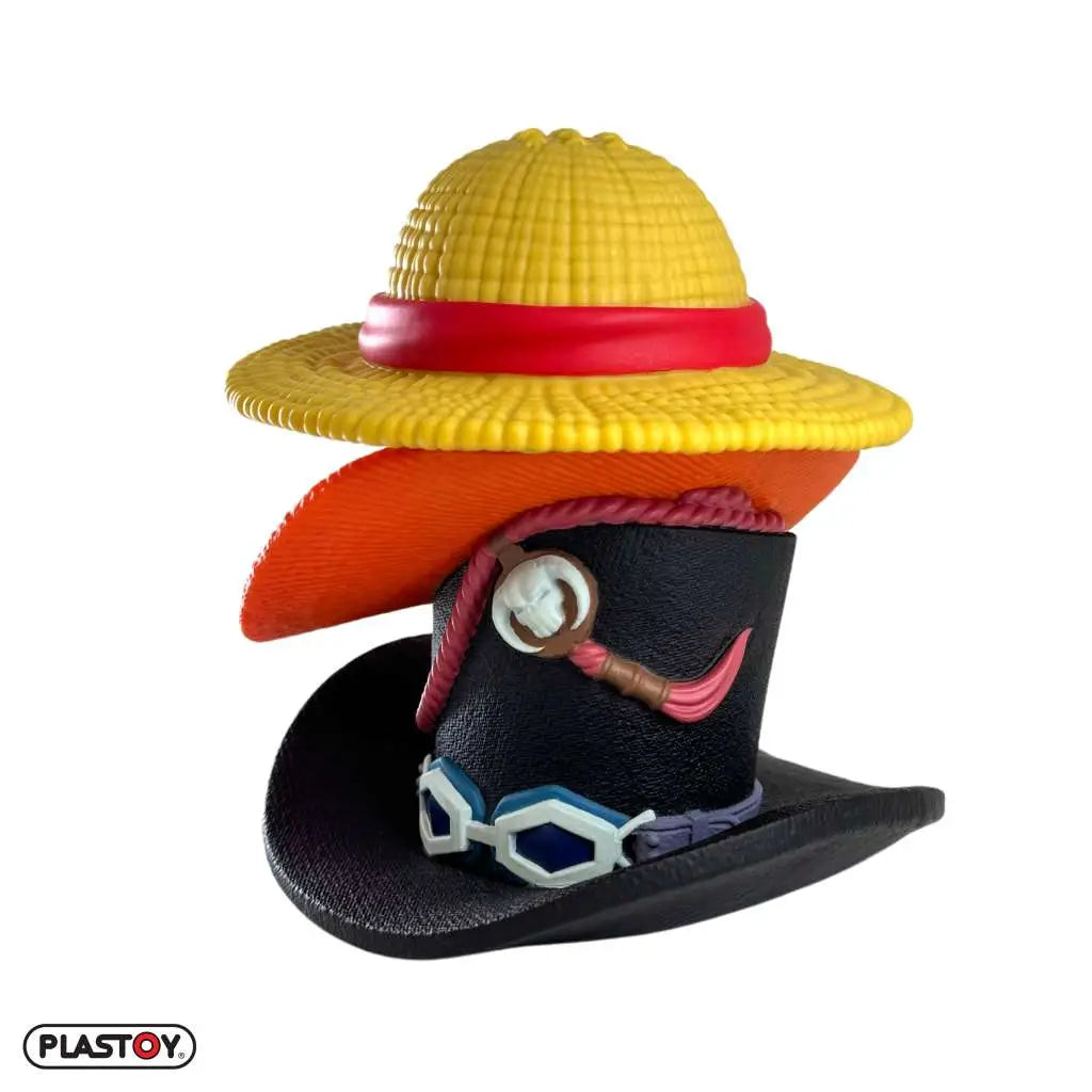 ONE PIECE STACK OF HATS MONEY BOX PLASTOY