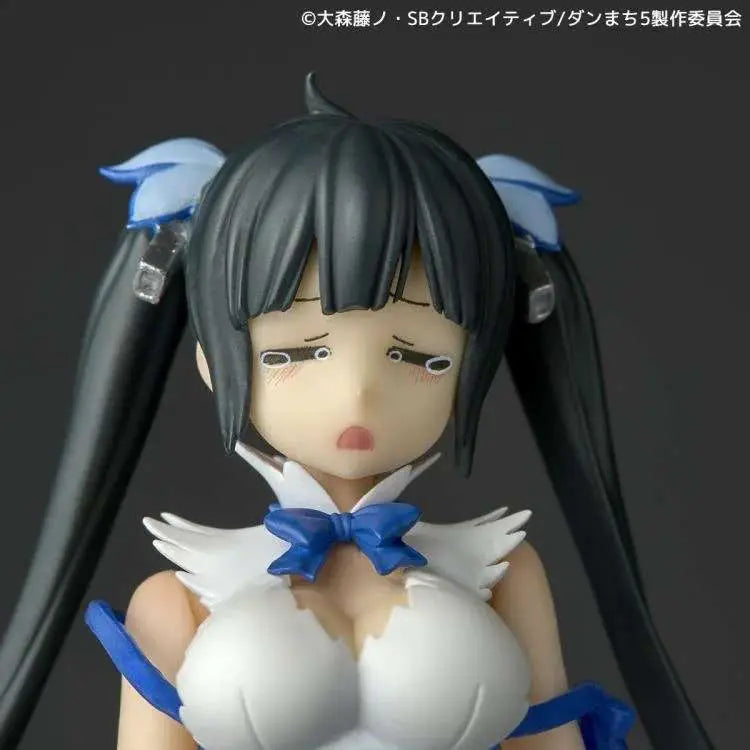 REVOLTECH DANMACHI (IS IT WRONG TO TRY TO PICK UP GIRLS IN A DUNGEON?) HESTIA ACTION FIGURE KAIYODO