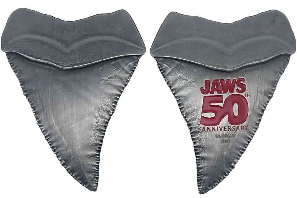 JAWS 50TH ANNIVERSARY SHARK TOOTH MEDALLION FANATTIK