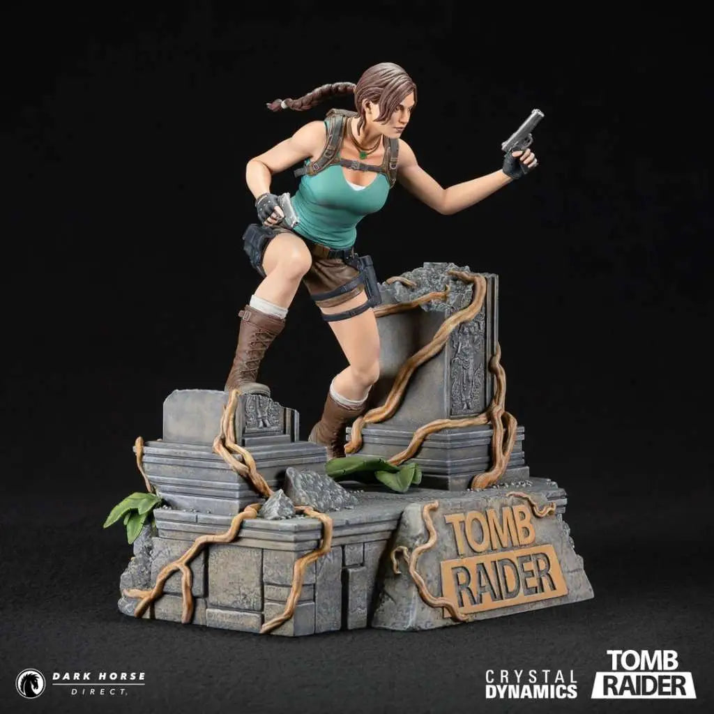 TOMB RAIDER LARA CROFT 24CM PVC STATUE DARK HORSE TOYS