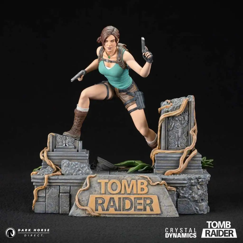 TOMB RAIDER LARA CROFT 24CM PVC STATUE DARK HORSE TOYS
