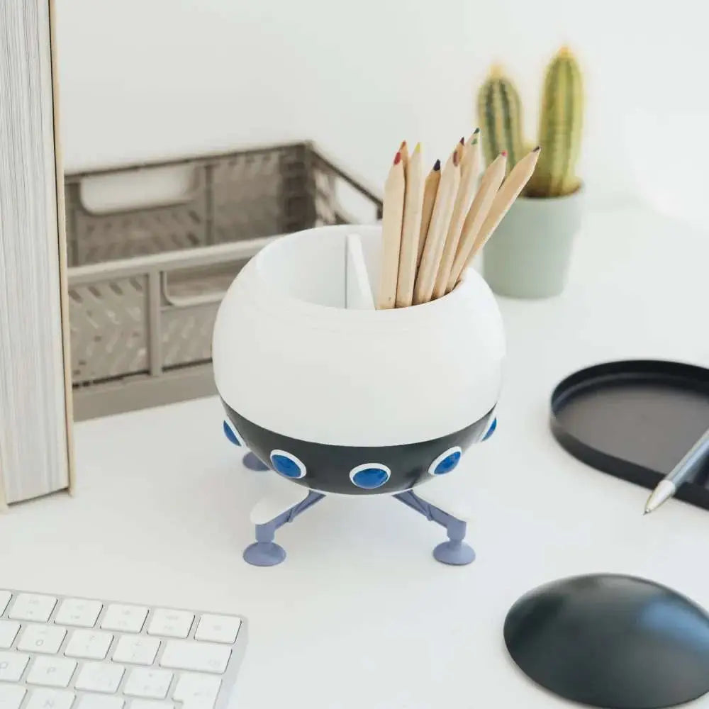DRAGON BALL Z SPACECRAFT CAPSULE CORP PEN HOLDER GRUPO ERIK