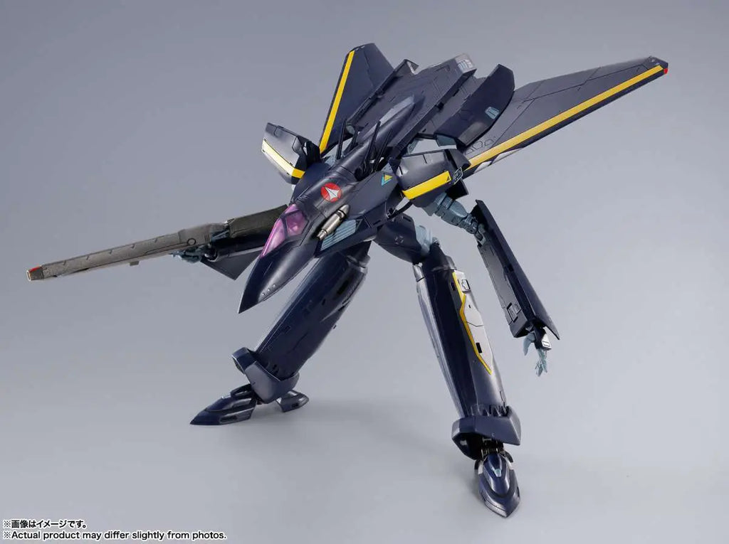 DX CHOGOKIN MACROSS 7 VF-17S NIGHTMARE STEALTH VALKYRIE GAMLIN KIZAKI BANDAI