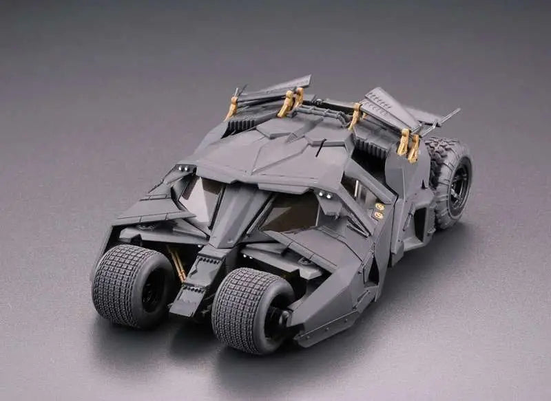 THE DARK KNIGHT TRILOGY LEGACY BATMOBILE TUMBLER IN GOTHAM CITY DIORAMA KAIYODO