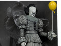 MOVIE MANIACS 6INCH POSED WELCOME TO DERRY WV2 PENNYWISE BLACK&WHITE McFARLANE TOYS 25