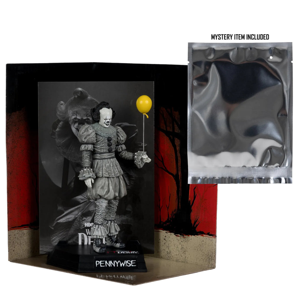 MOVIE MANIACS 6INCH POSED WELCOME TO DERRY WV2 PENNYWISE BLACK&WHITE McFARLANE TOYS 25