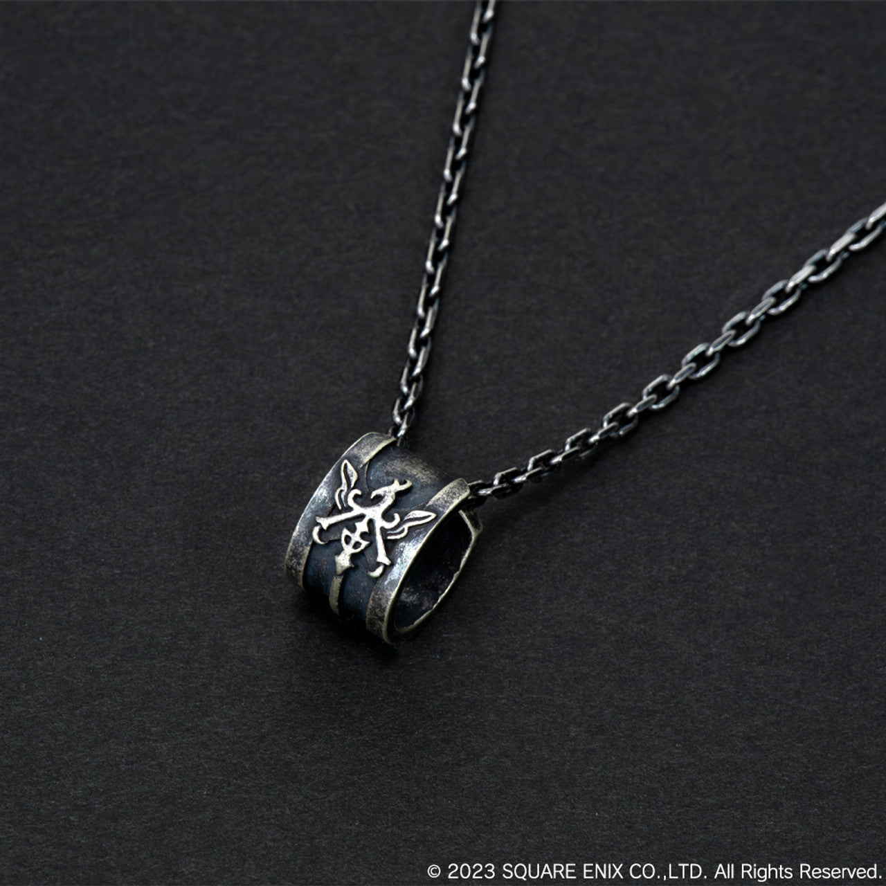 FINAL FANTASY XVI HOUSE ROSFIELD SILVER EAR CUFF PENDANT