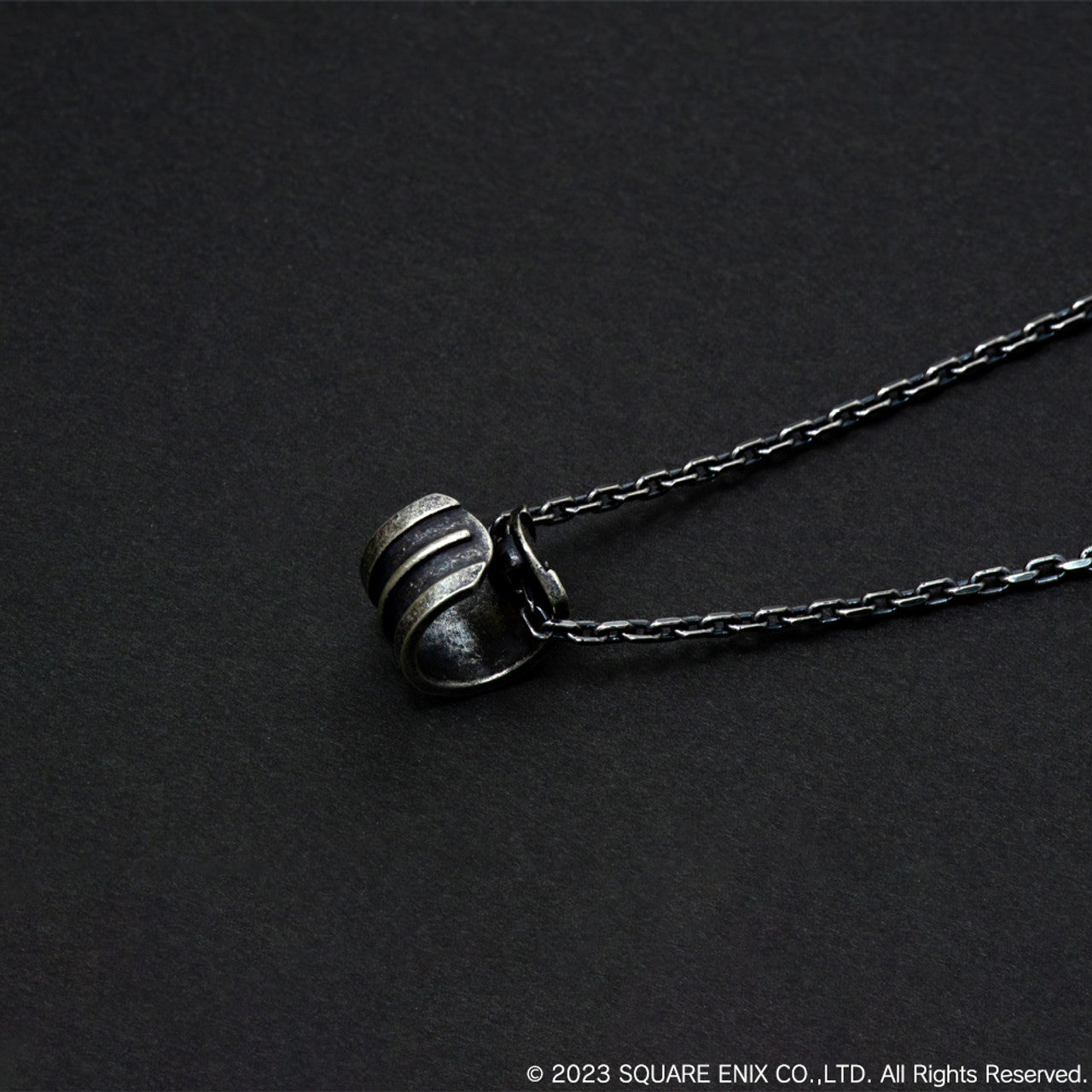 FINAL FANTASY XVI HOUSE ROSFIELD SILVER EAR CUFF PENDANT