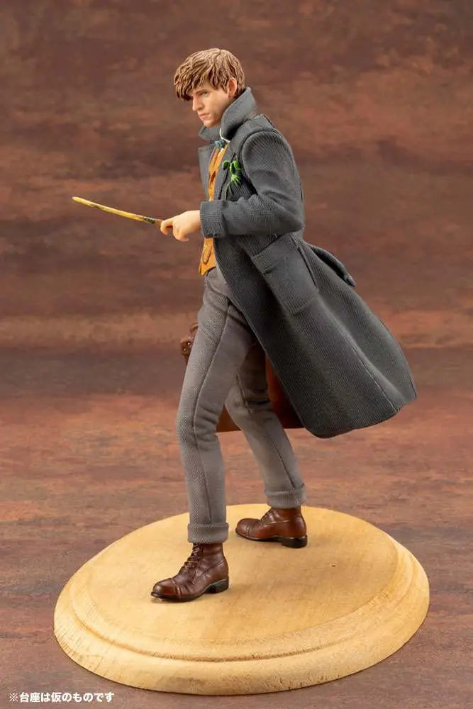 FB CRIMES GRINDELWALD SCAMANDER ARTFX+ KOTOBUKIYA