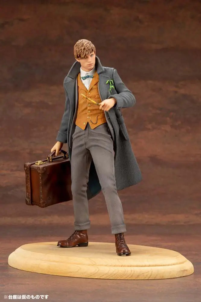 FB CRIMES GRINDELWALD SCAMANDER ARTFX+ KOTOBUKIYA