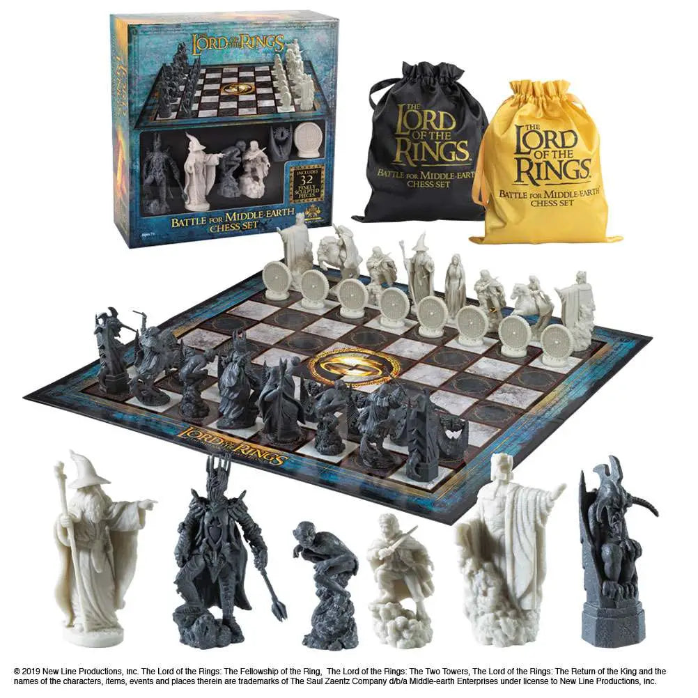 LOTR CARDBOARD CHESS SET NOBLE COLLECTIONS