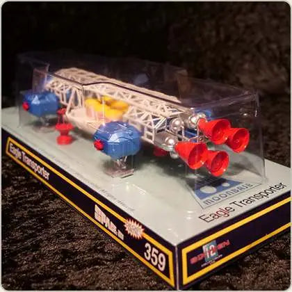 SPACE 1999 RETRO VERSION EAGLE SIXTEEN 12