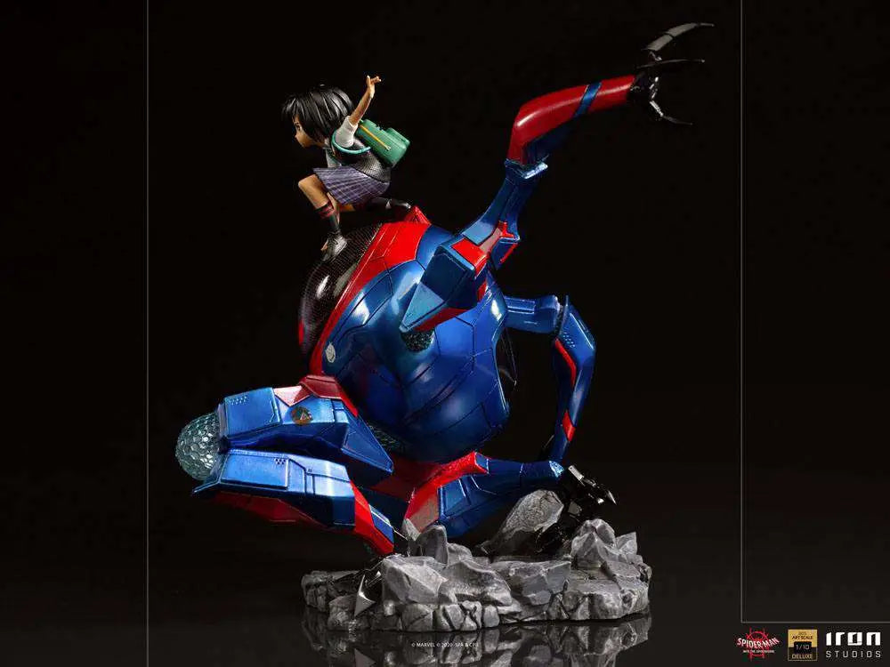 SPIDERVERSE PENI PARKER + SP//DR STATUE IRON STUDIOS