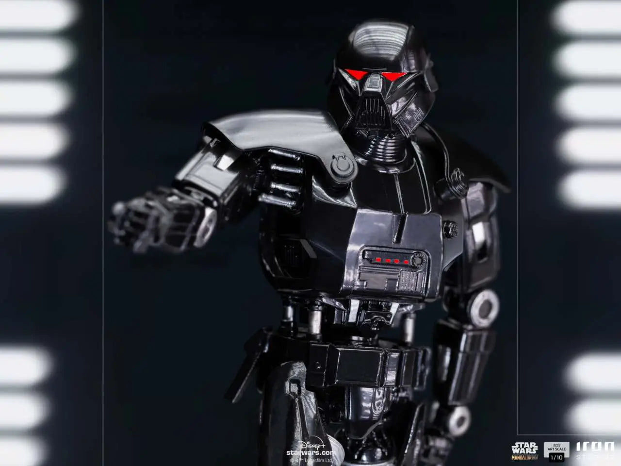 MANDALORIAN DARK TROOPER 1/10 STATUE IRON STUDIOS