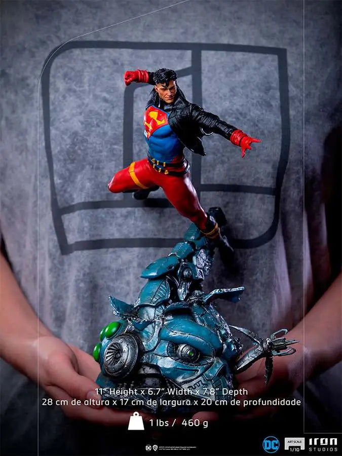 SUPERBOY DELUXE 1/10 ART STATUE IRON STUDIOS