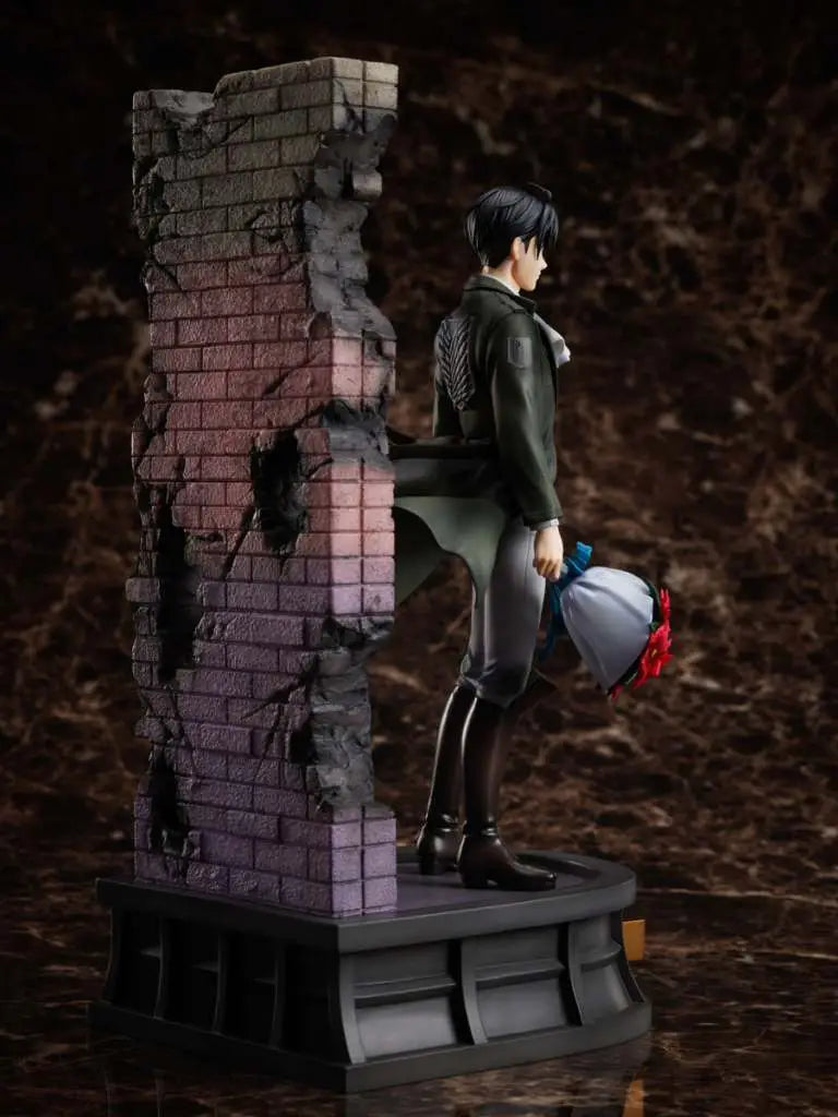 ATTACK ON TITAN LEVI BIRTHDAY 1/7 STATUE FURYU