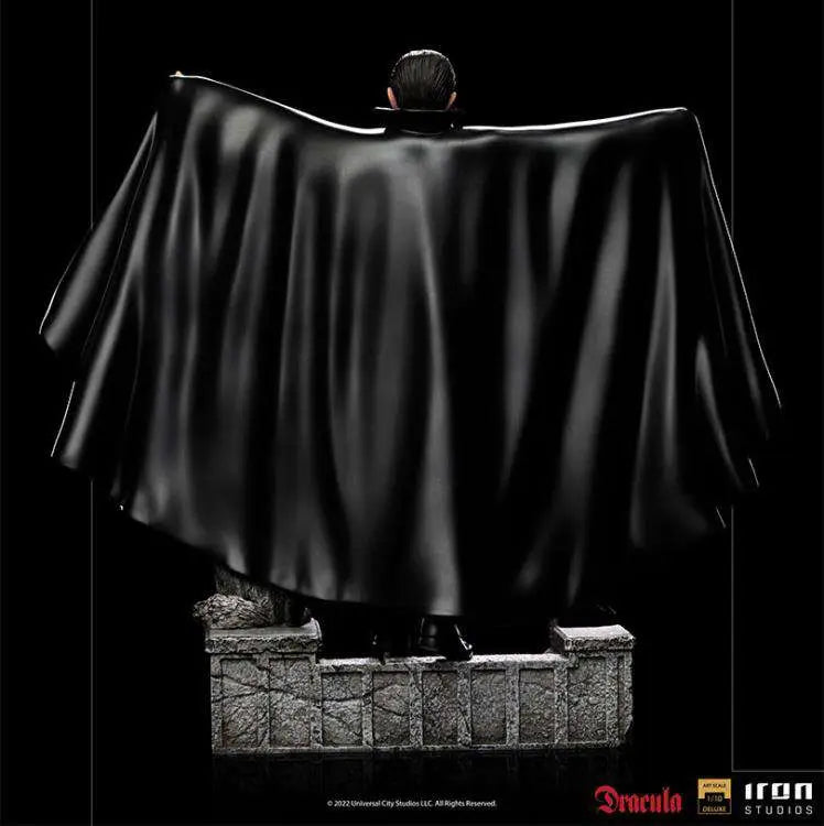 UNIVERSAL MONSTERS DRACULA 1/10 DLX STAT IRON STUDIOS