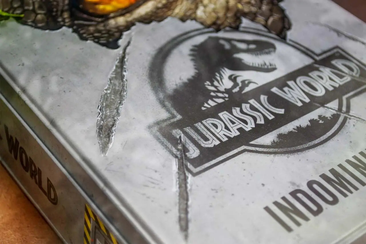 JURASSIC WORLD INDOMITUS KIT DOCTOR COLLECTOR