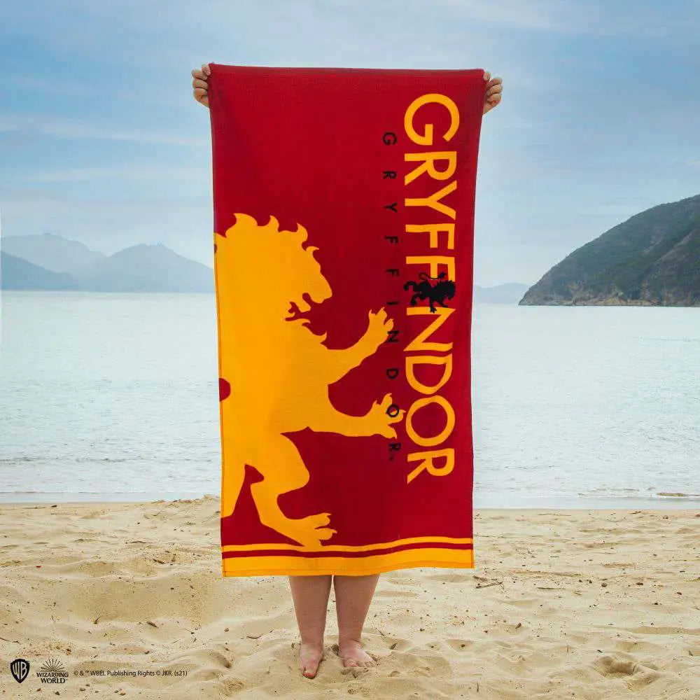 HP GRYFFINDOR BEACH TOWEL CINEREPLICAS