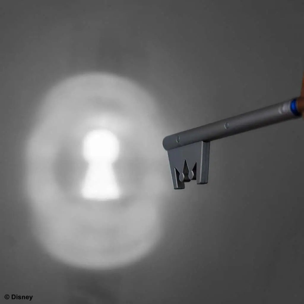 KINGDOM HEARTS LIGHT UP KEYBLADE SQUARE ENIX