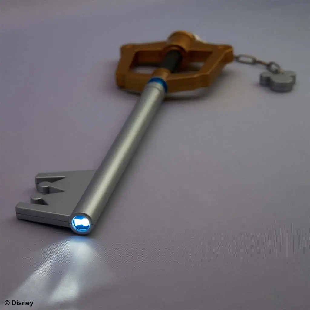 KINGDOM HEARTS LIGHT UP KEYBLADE SQUARE ENIX