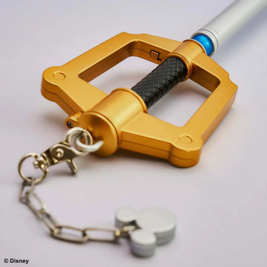 KINGDOM HEARTS LIGHT UP KEYBLADE SQUARE ENIX
