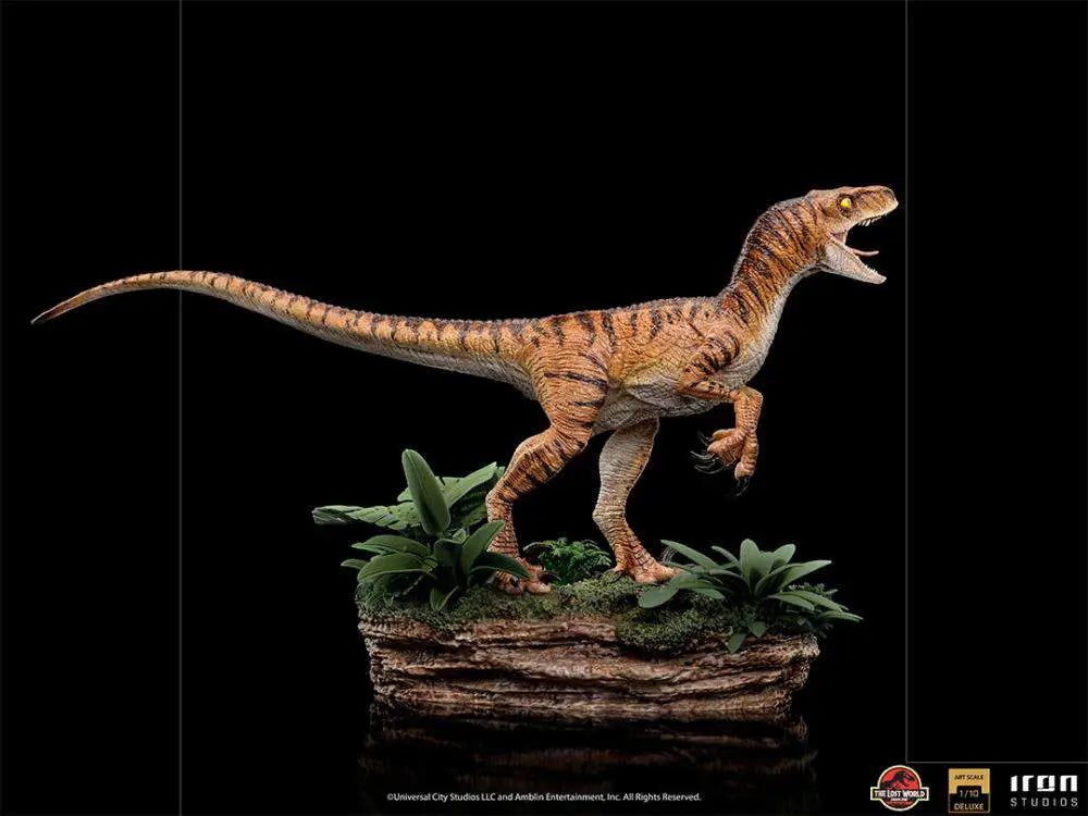 JURASSIC WORLD LW VELOCIRAPTOR 1/10 DLX IRON STUDIOS