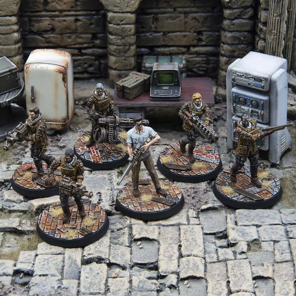 FWW RAILROAD OPERATIVIES BOX MODIPHIUS