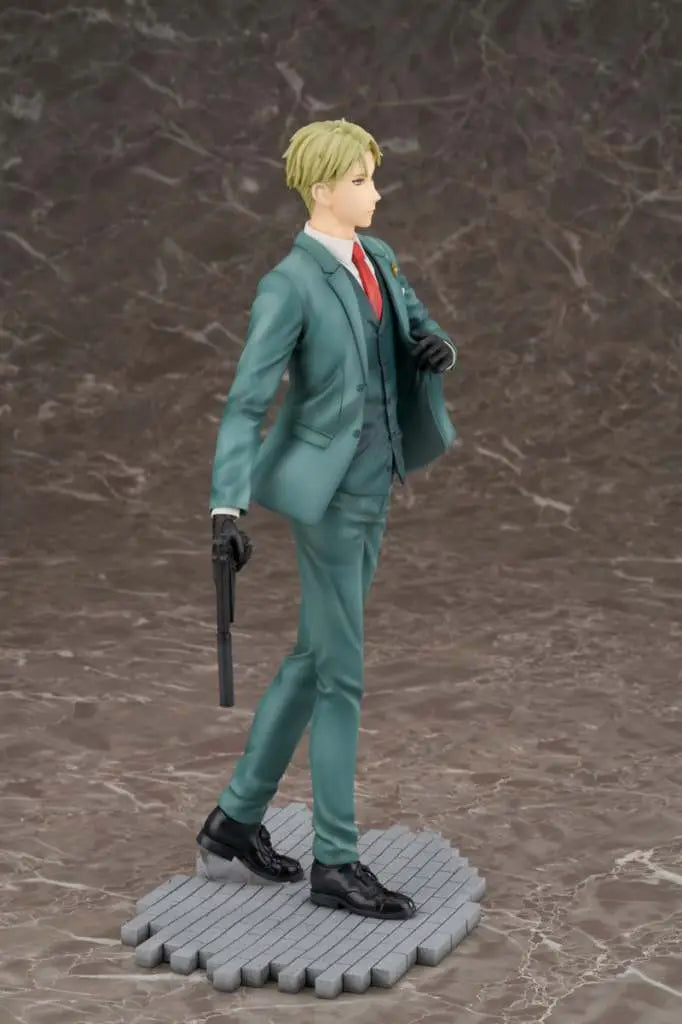 SPY X FAMILY LOID FORGER 1/7 SCALE FIG FURYU