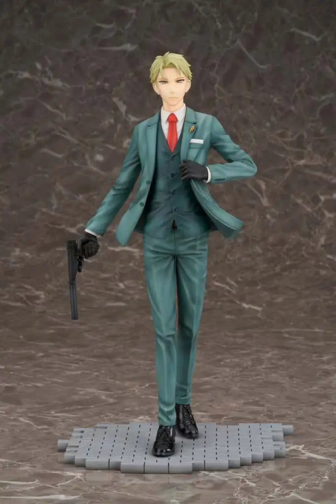 SPY X FAMILY LOID FORGER 1/7 SCALE FIG FURYU