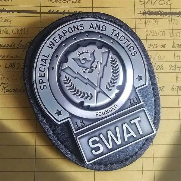 THE DARK KNIGHT GOTHAM CITY SWAT BADGE FANATTIK