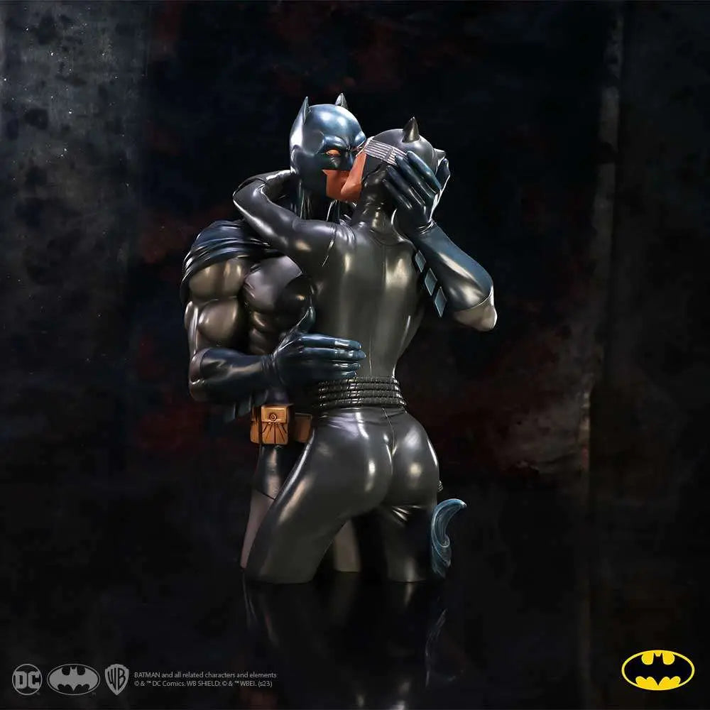 BATMAN & CATWOMAN DC COLLECTIBLE BUST NEMESIS NOW