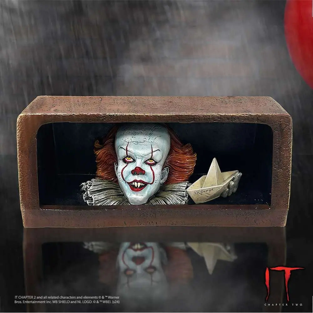 IT PENNYWISE CLOWN DRAIN FIGURINE NEMESIS NOW