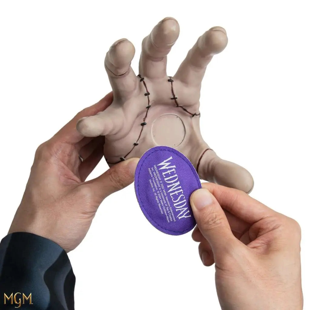 WEDNESDAY THING MAGNETIC REPLICA CINEREPLICAS
