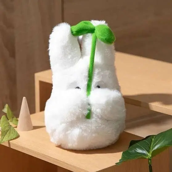 MY NEIGHBOR TOTORO NAKAYOSHI WHITE PLUSH WITH LEAF STUDIO GHIBLI