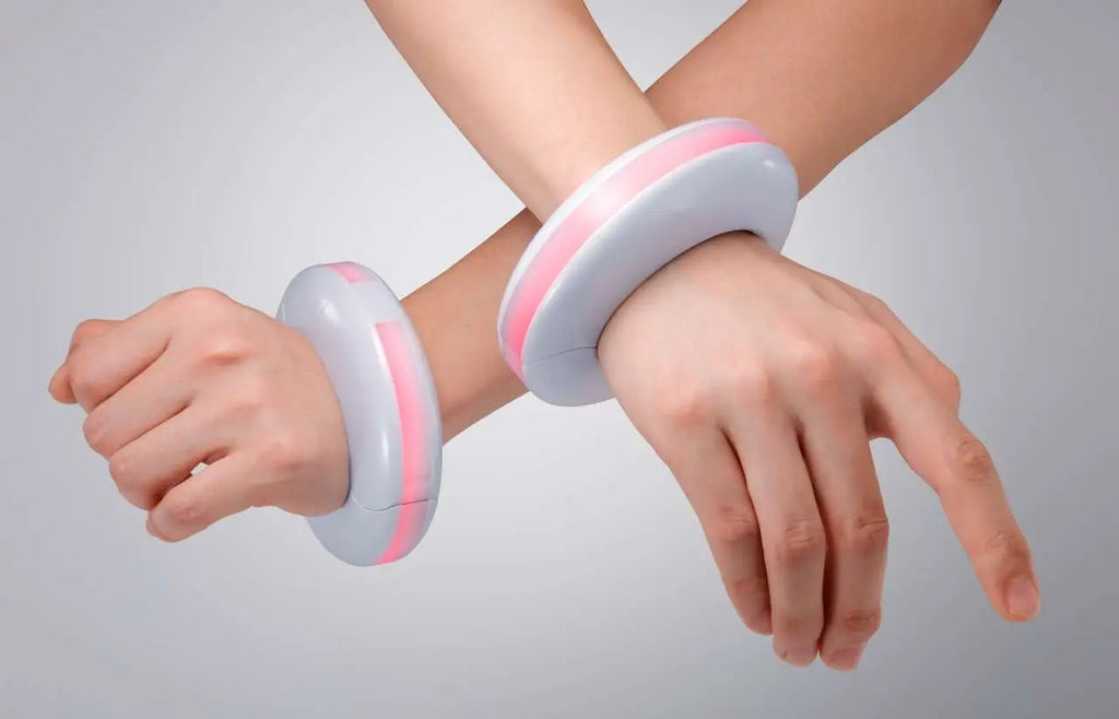 SHY HEART SHIFT BRACELETS PROPLICA BANDAI