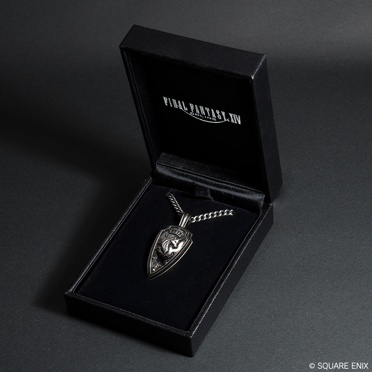 FINAL FANTASY® XIV SILVER PENDANT UNBREAKABLE BONDS