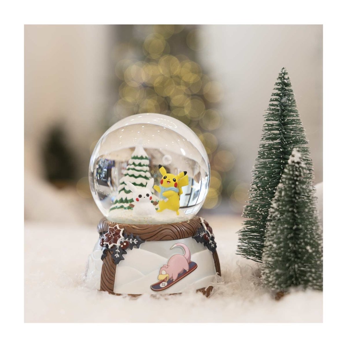 Pikachu Pokémon Holiday Snow Globe