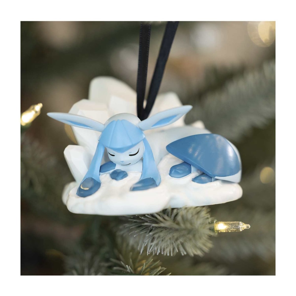 Glaceon Pokémon Holiday Ornament