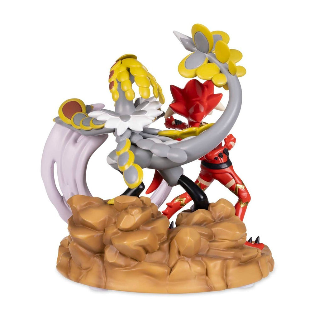 Ryuki & Kommo-o Pokémon Trainers Figure