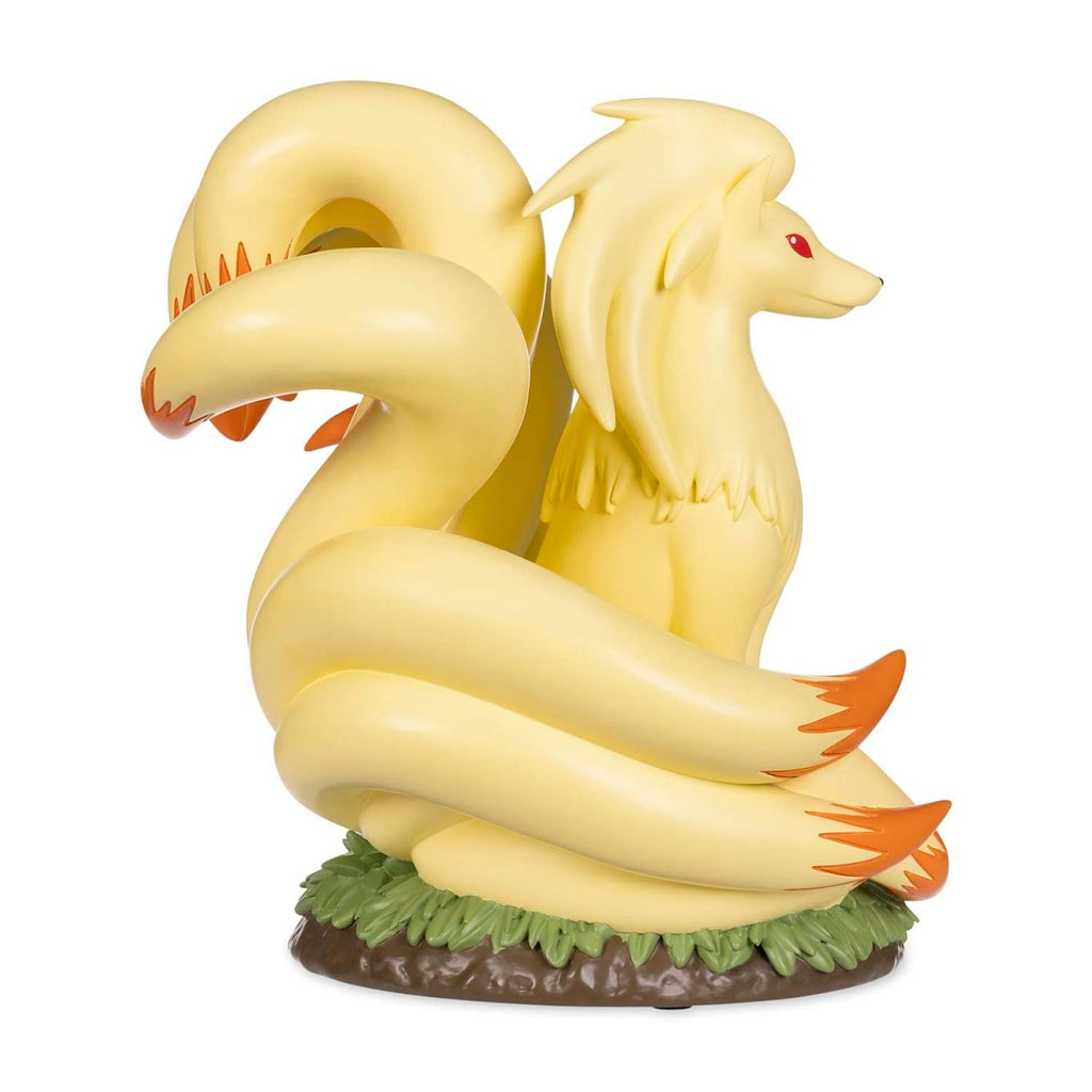 Ninetales Pokémon Garden Statue