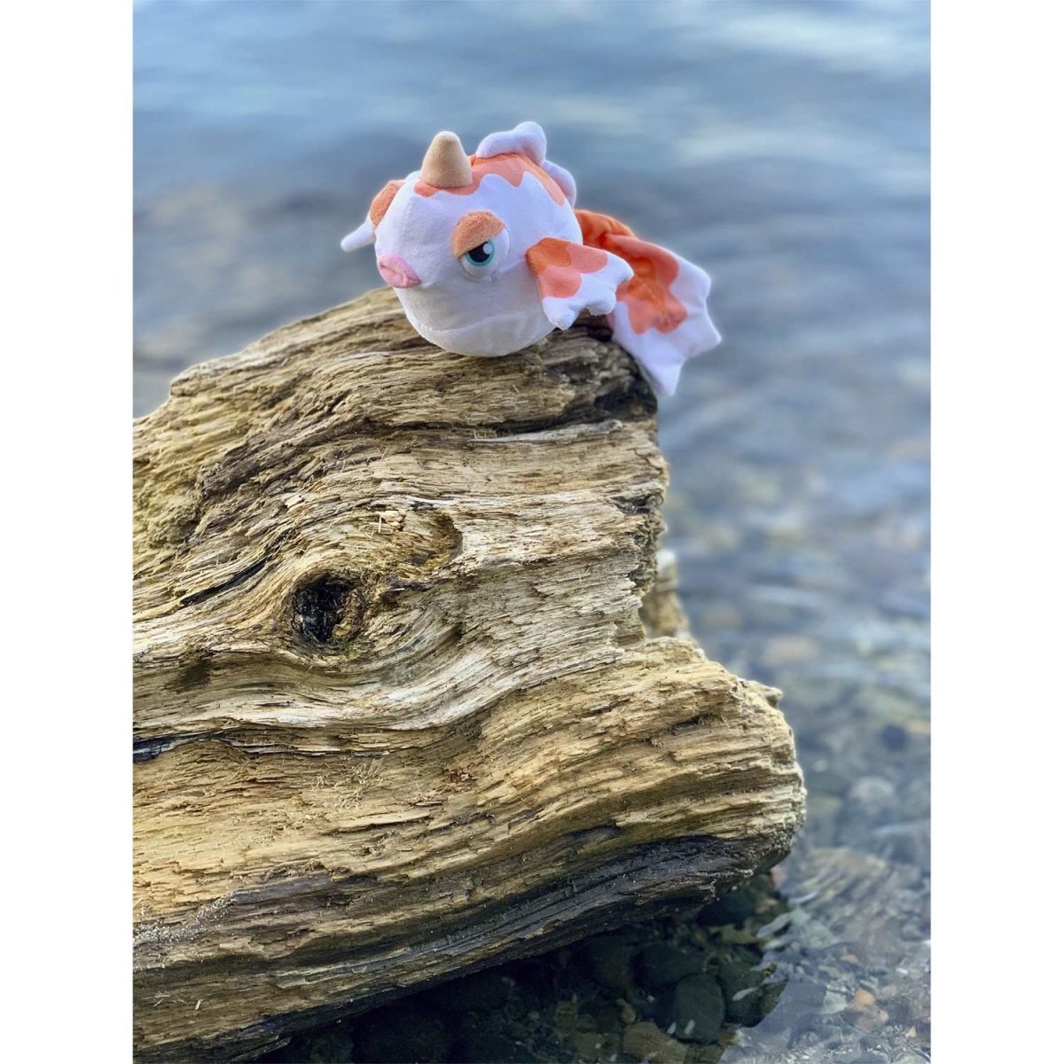 Goldeen Sitting Cuties Plush - 8 In.