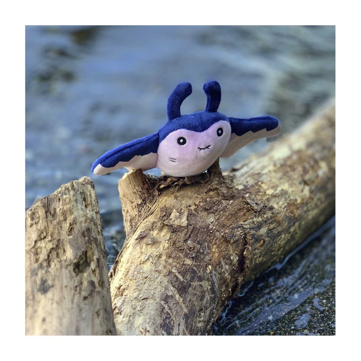 Mantine Sitting Cuties Plush - 8 ½ In.