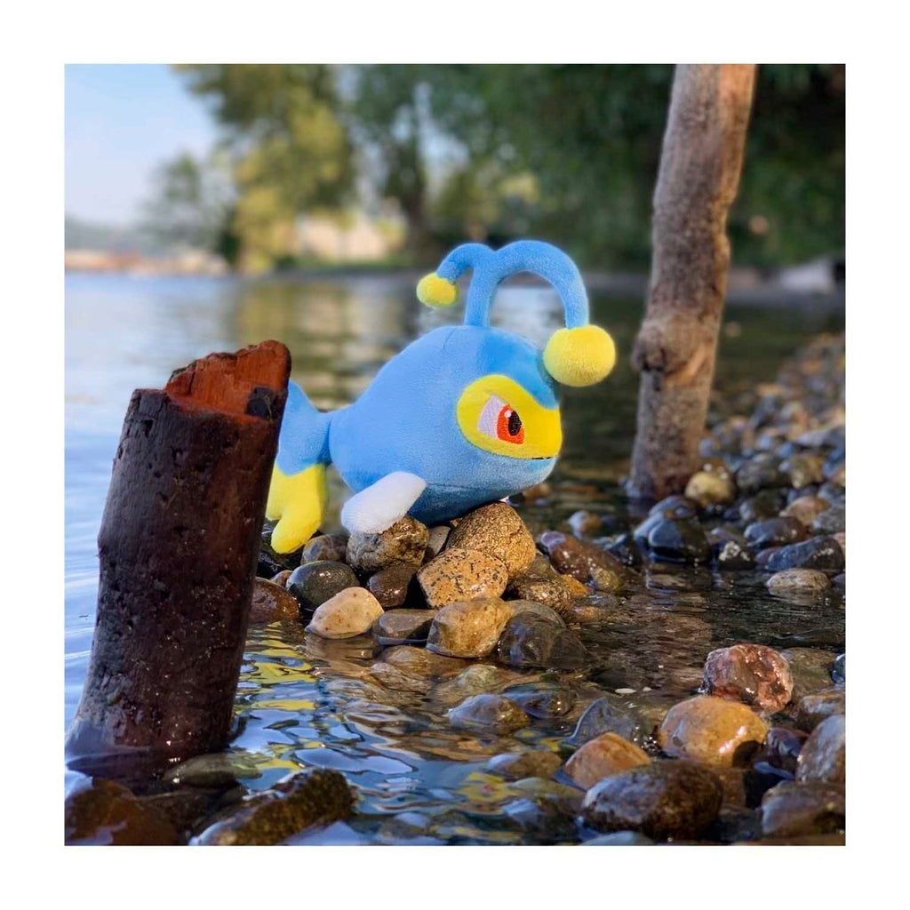 Lanturn Sitting Cuties Plush - 7 ½ In.