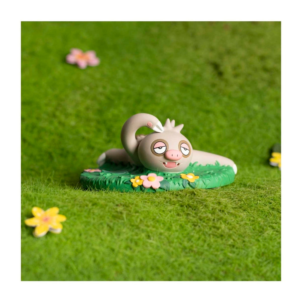 Pokémon Moods: Slakoth Relaxed Figure