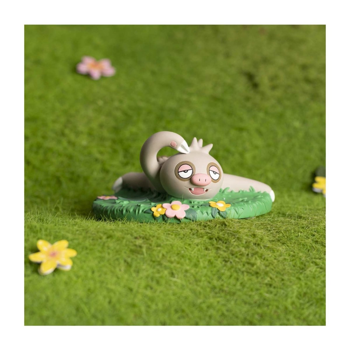 Pokémon Moods: Slakoth Relaxed Figure