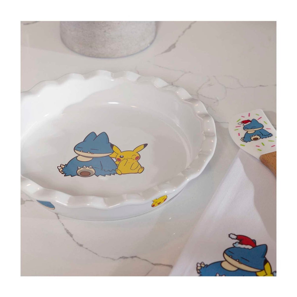 Pikachu & Munchlax Pokémon Holiday Pie Dish