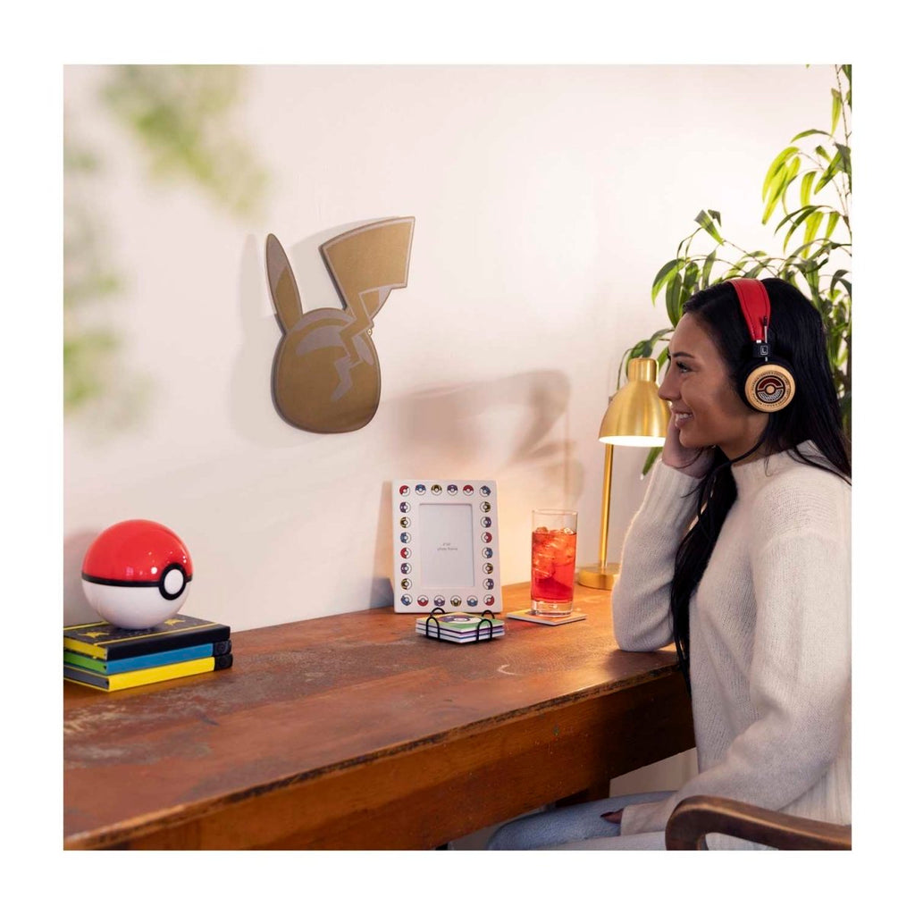 Pikachu Pokémon Home Accents Yellow Metal Wall Decor