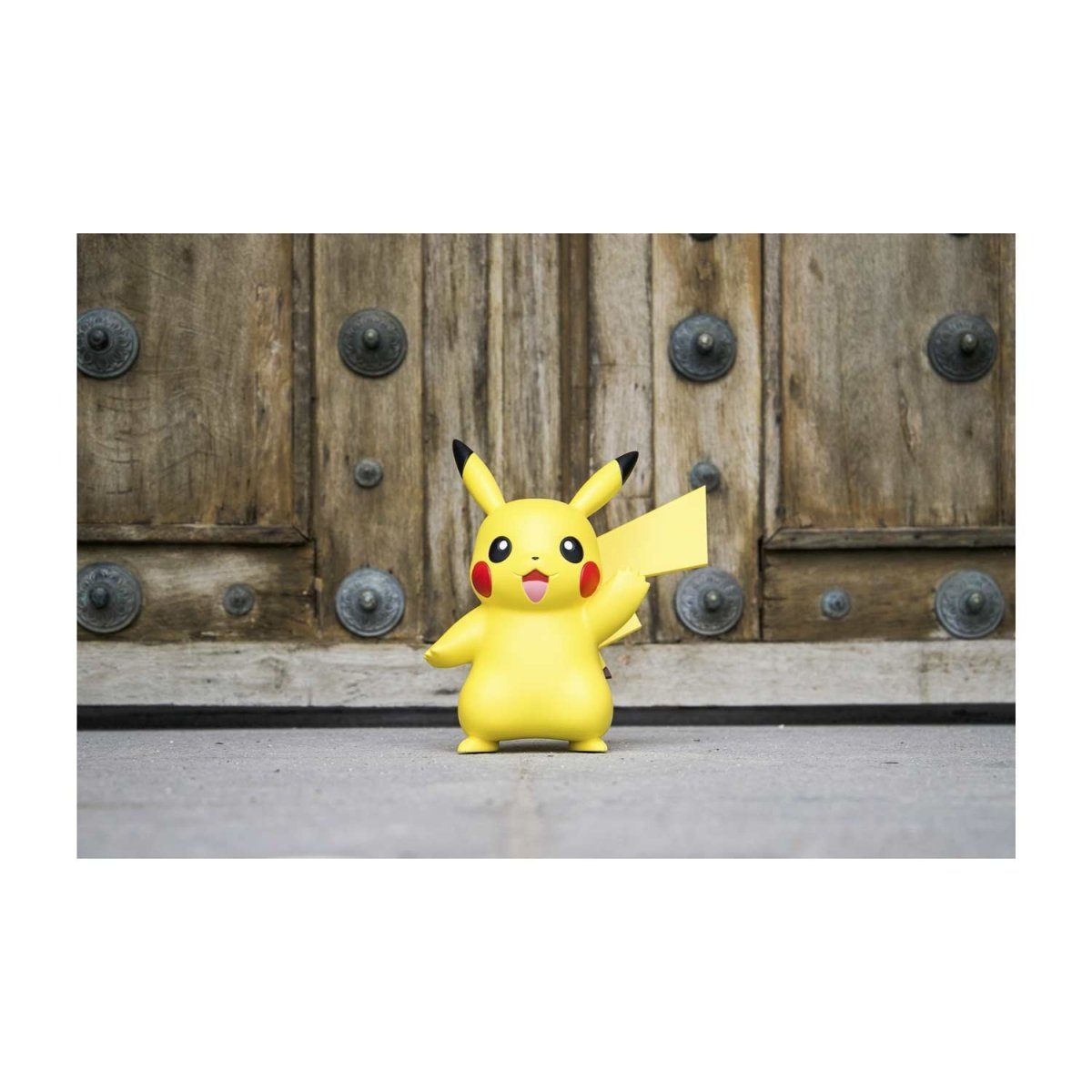 Pokémon × Leblon Delienne: Pikachu Figure